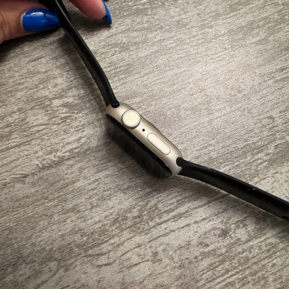 Black Smartwatch with Starlight frame